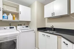 5420 Eagles Point Cir, Sarasota, FL 34231 - Photo 35