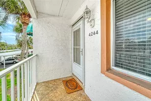 4244 Madeira Ct, Sarasota, FL 34233 - Photo 3