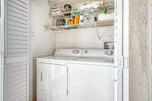 4244 Madeira Ct, Sarasota, FL 34233 - Photo 13