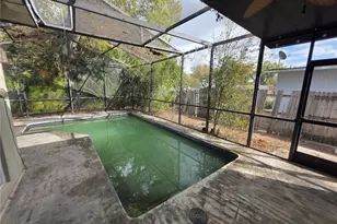 1015 Rhodes Ave, Sarasota, FL 34237 - Photo 15