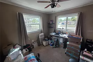 1015 Rhodes Ave, Sarasota, FL 34237 - Photo 7