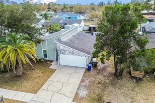 4067 Lancaster Dr, Sarasota, FL 34241 - Photo 5