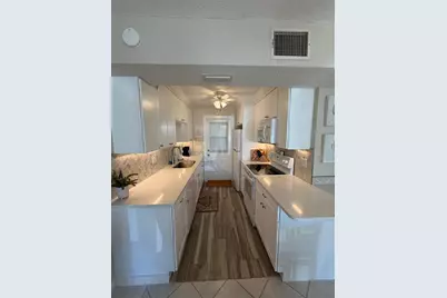 3808 Gulf Of Mexico Drive #E105, Longboat Key, FL 34228 - Photo 3