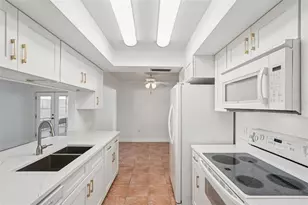 1741 Bayonne St, Sarasota, FL 34231 - Photo 9