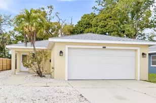 1016 26th St W, Bradenton, FL 34205 - Photo 3