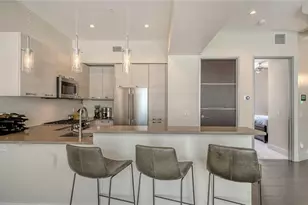 211 Cosmopolitan Ct, Sarasota, FL 34236 - Photo 7