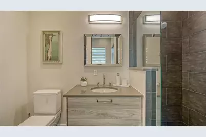 211 Cosmopolitan Court #211, Sarasota, FL 34236 - Photo 25