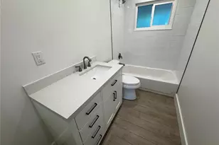 3182 Hatton St, Sarasota, FL 34237 - Photo 17