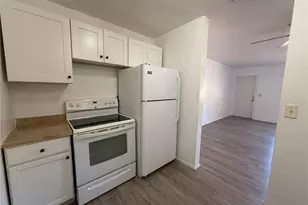 1423 17th St, Sarasota, FL 34234 - Photo 5