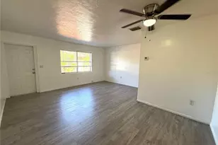 1423 17th St, Sarasota, FL 34234 - Photo 3