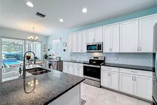 11437 Montserrat Dr, Venice, FL 34293 - Photo 19