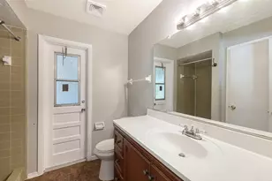 3415 Woodmont Dr, Sarasota, FL 34232 - Photo 25