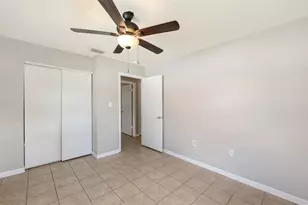 3415 Woodmont Dr, Sarasota, FL 34232 - Photo 19