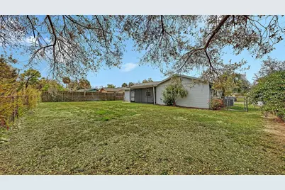 3415 Woodmont Drive, Sarasota, FL 34232 - Photo 33