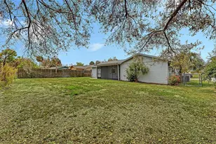 3415 Woodmont Dr, Sarasota, FL 34232 - Photo 33