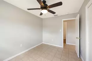 3415 Woodmont Dr, Sarasota, FL 34232 - Photo 15