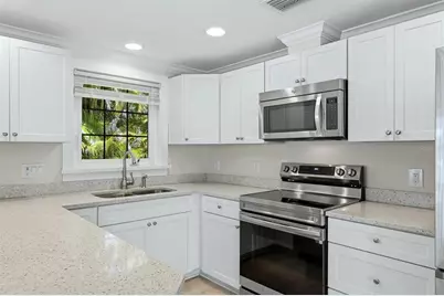 5803 De Palmas Avenue, Holmes Beach, FL 34217 - Photo 5