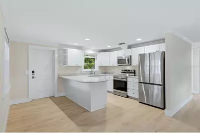 5803 De Palmas Avenue, Holmes Beach, FL 34217 - Photo 5