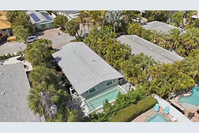 5803 De Palmas Avenue, Holmes Beach, FL 34217 - Photo 3