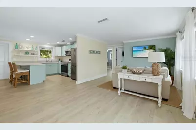 5803 De Palmas Avenue, Holmes Beach, FL 34217 - Photo 11