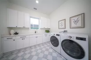 2420 Floyd St, Sarasota, FL 34239 - Photo 59