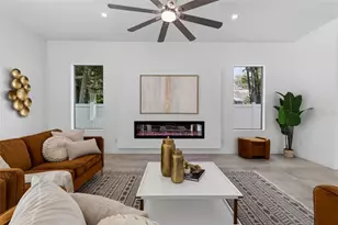 1671 Arlington St, Sarasota, FL 34239 - Photo 11