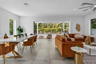 1671 Arlington St, Sarasota, FL 34239 - Photo 9