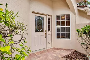 3846 Lyndhurst Ct, Sarasota, FL 34235 - Photo 3