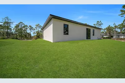 635 Summit Avenue S, Lehigh Acres, FL 33974 - Photo 27