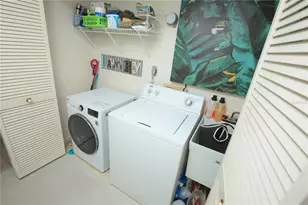 3731 Sarasota Square Blvd, Sarasota, FL 34238 - Photo 17