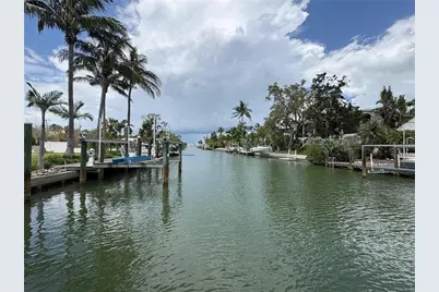 3441 Gulfmead Drive, Sarasota, FL 34242 - Photo 13