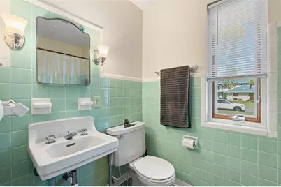 7549 Westmoreland Drive, Sarasota, FL 34243 - Photo 21