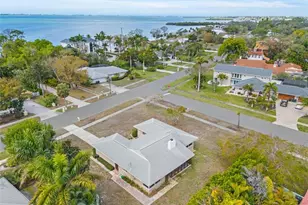 7549 Westmoreland Dr, Sarasota, FL 34243 - Photo 35