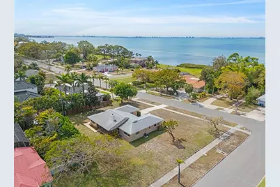 7549 Westmoreland Drive, Sarasota, FL 34243 - Photo 3