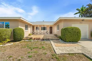 7549 Westmoreland Dr, Sarasota, FL 34243 - Photo 5