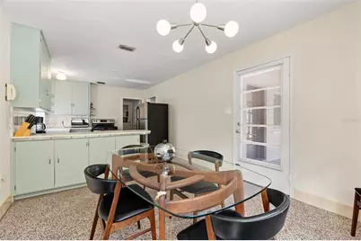 7549 Westmoreland Drive, Sarasota, FL 34243 - Photo 9