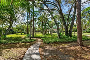 930 La Costa Cir, Sarasota, FL 34237 - Photo 39