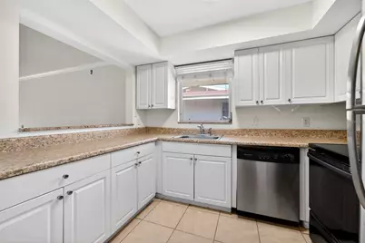 930 La Costa Circle #2, Sarasota, FL 34237 - Photo 19