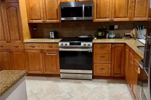 6075 Glendale Dr, Boca Raton, FL 33433 - Photo 7