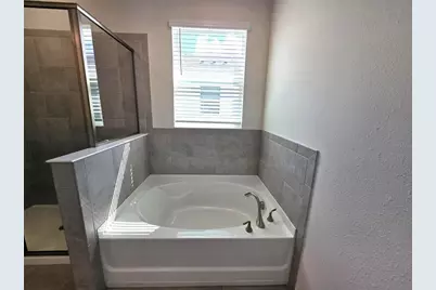 611 160th Street E, Bradenton, FL 34212 - Photo 17