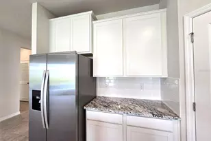 611 160th Street E, Bradenton, FL 34212 - Photo 7