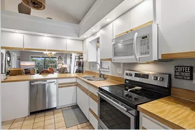 918 Capri Isles Boulevard #205, Venice, FL 34292 - Photo 7