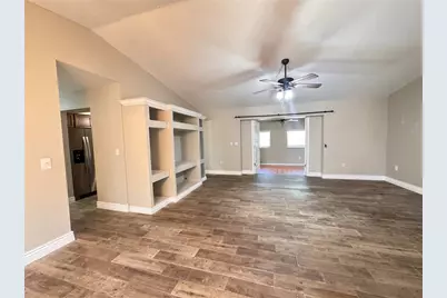 5619 Colonial Oaks Boulevard, Sarasota, FL 34232 - Photo 3