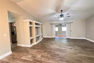 5619 Colonial Oaks Blvd, Sarasota, FL 34232 - Photo 3