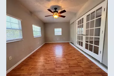 5619 Colonial Oaks Boulevard, Sarasota, FL 34232 - Photo 9