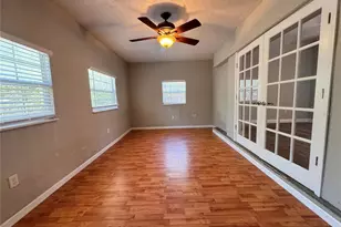 5619 Colonial Oaks Blvd, Sarasota, FL 34232 - Photo 9