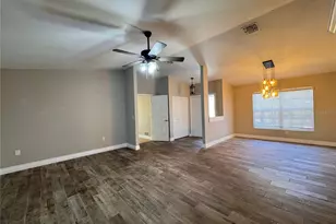 5619 Colonial Oaks Blvd, Sarasota, FL 34232 - Photo 7