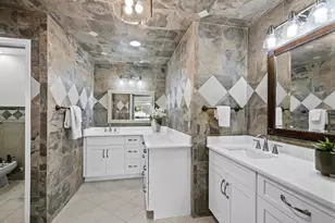 951 Contento St, Siesta Key, FL 34242 - Photo 23