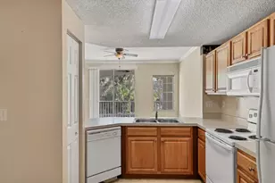 4763 Travini Cir, Sarasota, FL 34235 - Photo 17