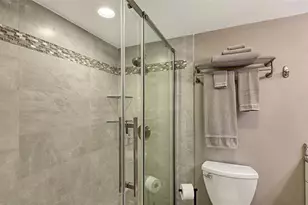 1050 W Peppertree Ln, Sarasota, FL 34242 - Photo 19